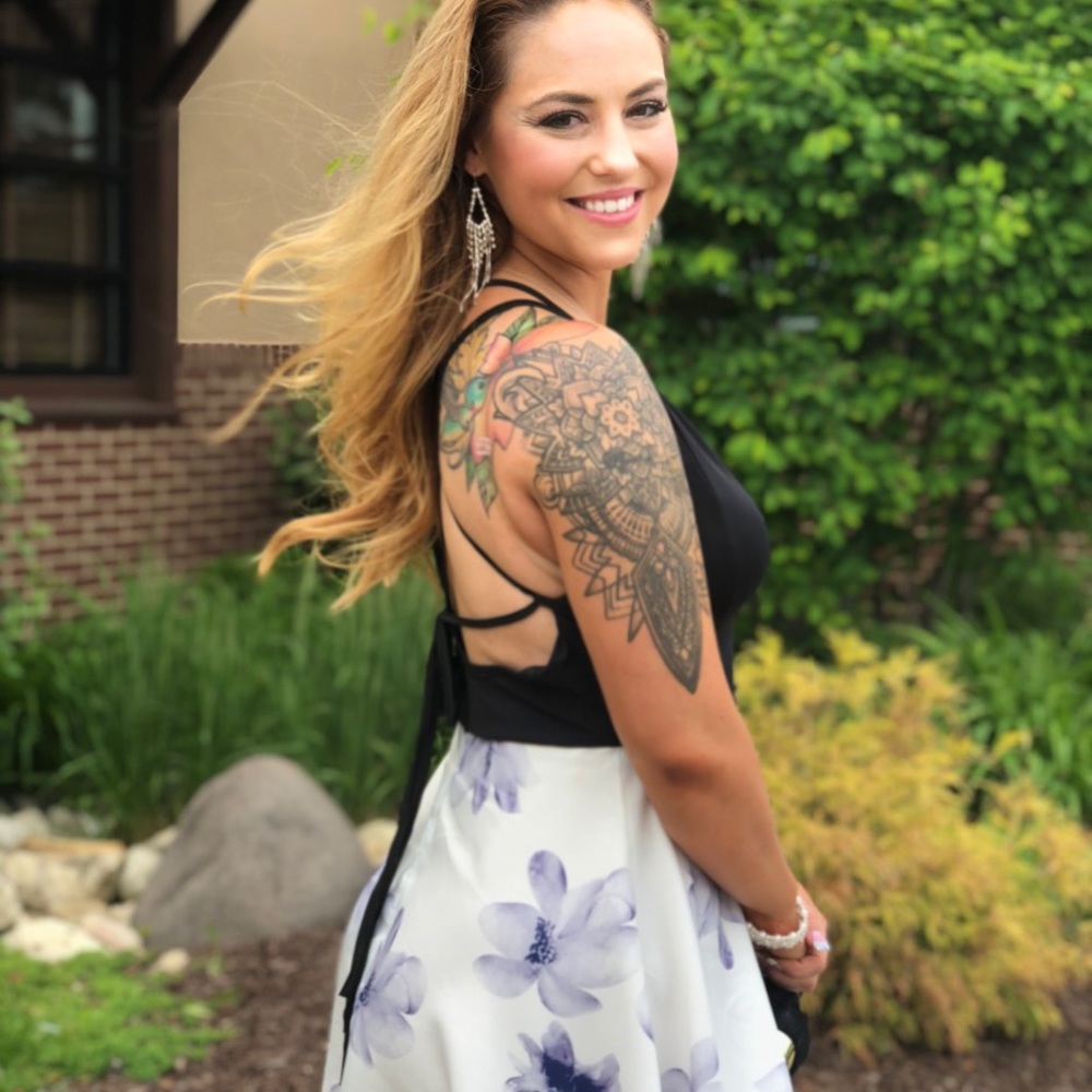 Tie back floral dress Medium